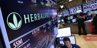 As Herbalife Stocks Fall, Its Main Shareholder Cashes Out