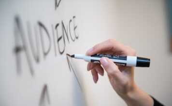 Augmented Reality in Marketing: The Next Big Thing for Social Media Campaigns Photo Augmented Reality Marketing